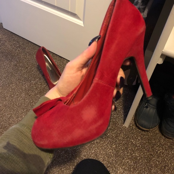 Heels size 7.5 - Picture 3 of 5